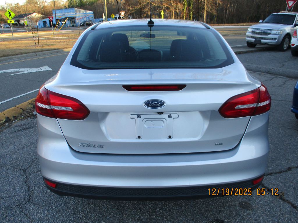2017 Ford Focus Image 4