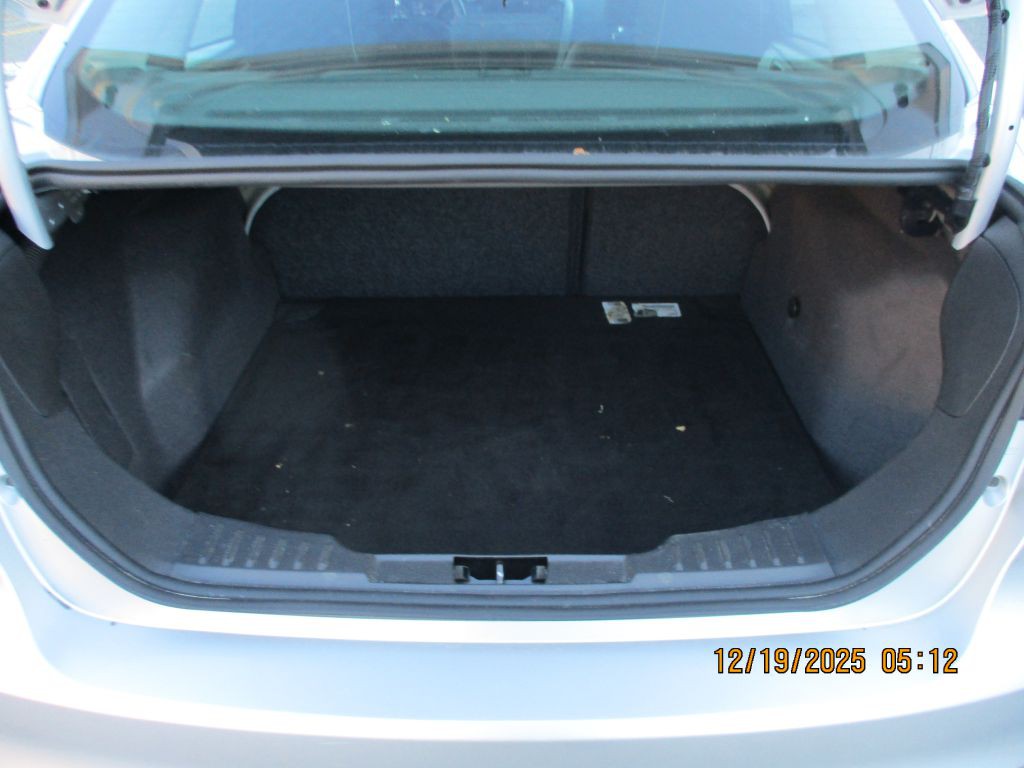 2017 Ford Focus Image 9