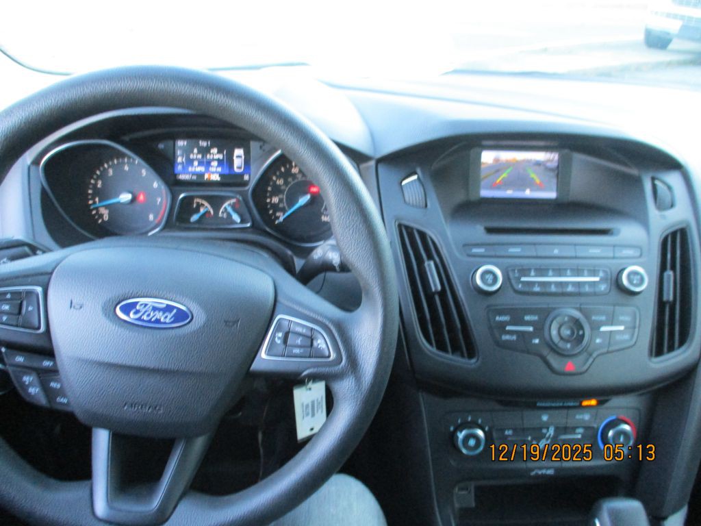 2017 Ford Focus Image 13