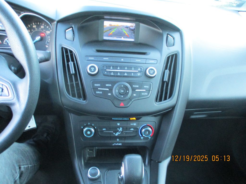 2017 Ford Focus Image 14