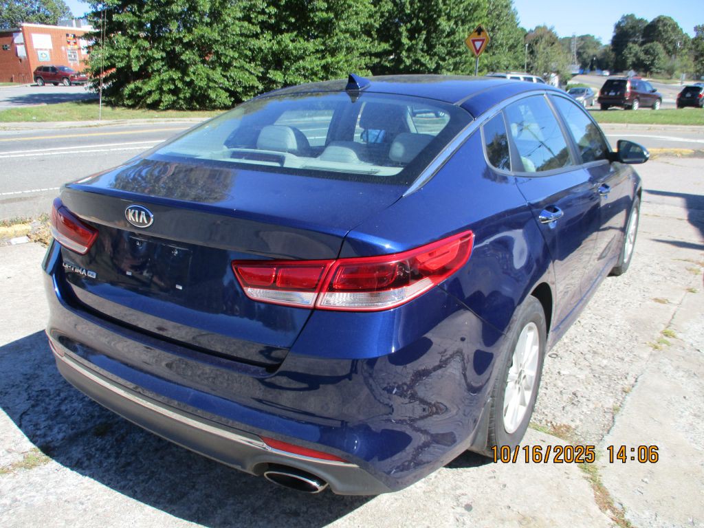 2017 Kia Optima Image 3