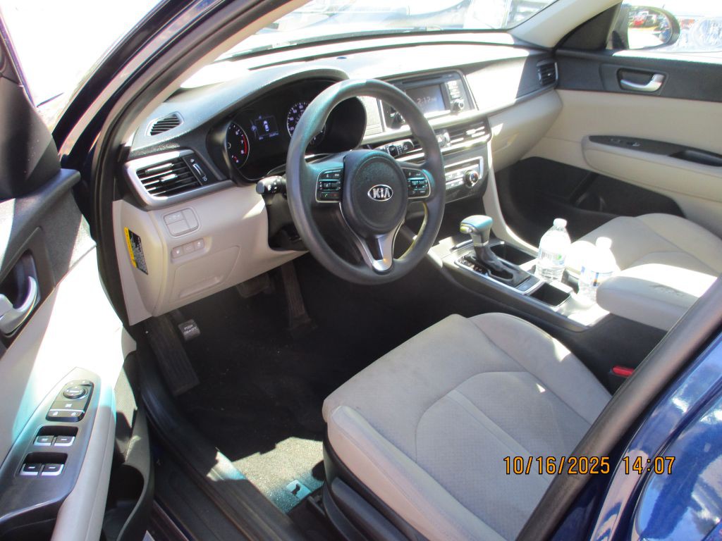 2017 Kia Optima Image 7
