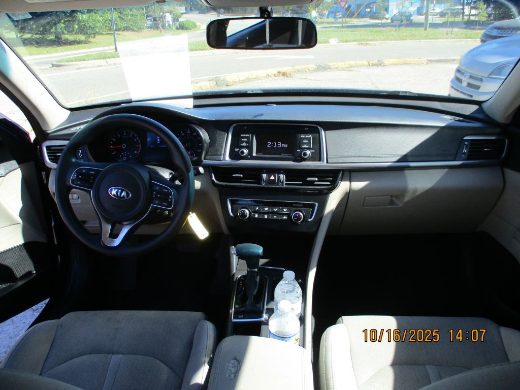 2017 Kia Optima Image 11