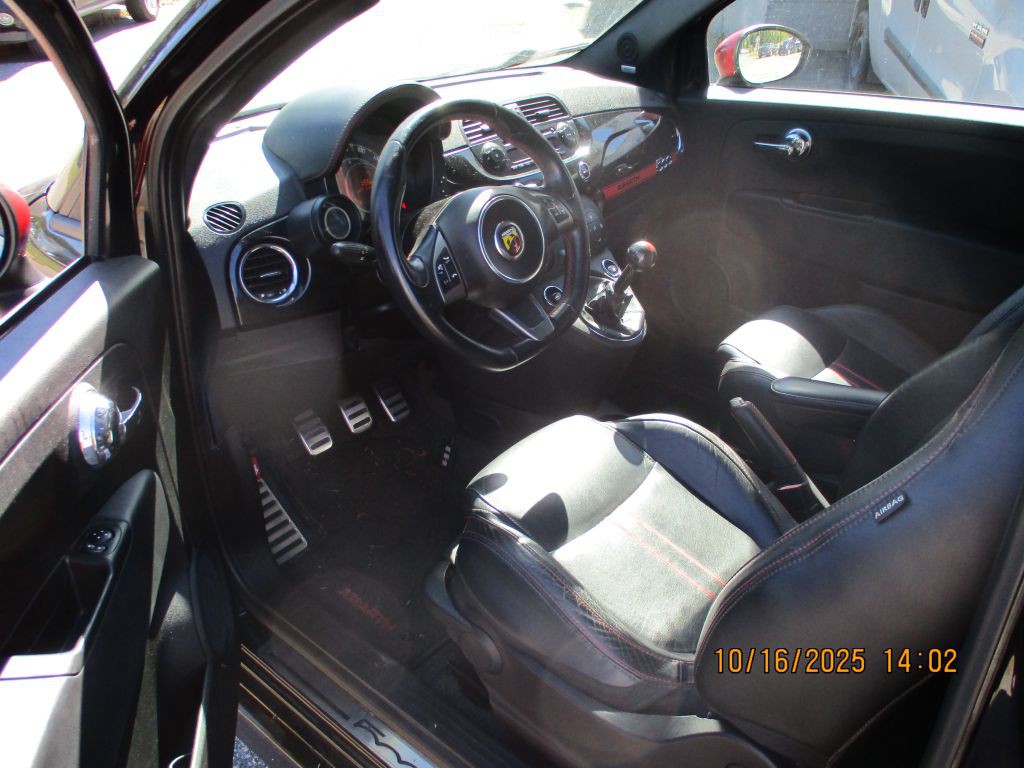 2012 FIAT 500 Image 7
