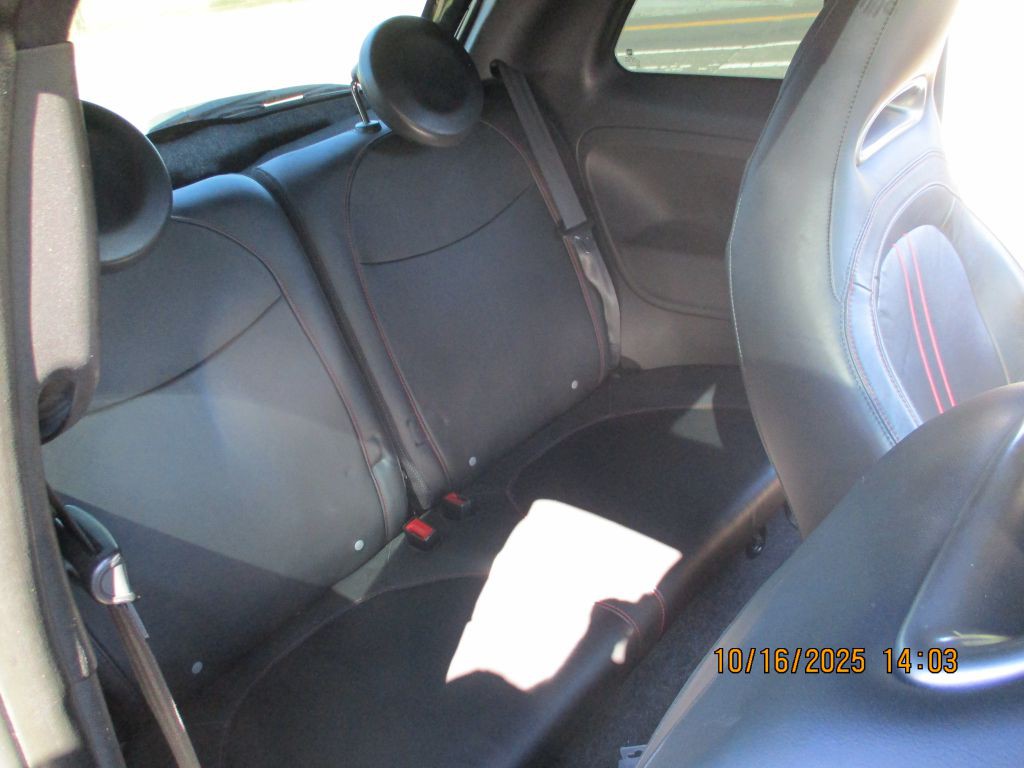 2012 FIAT 500 Image 13
