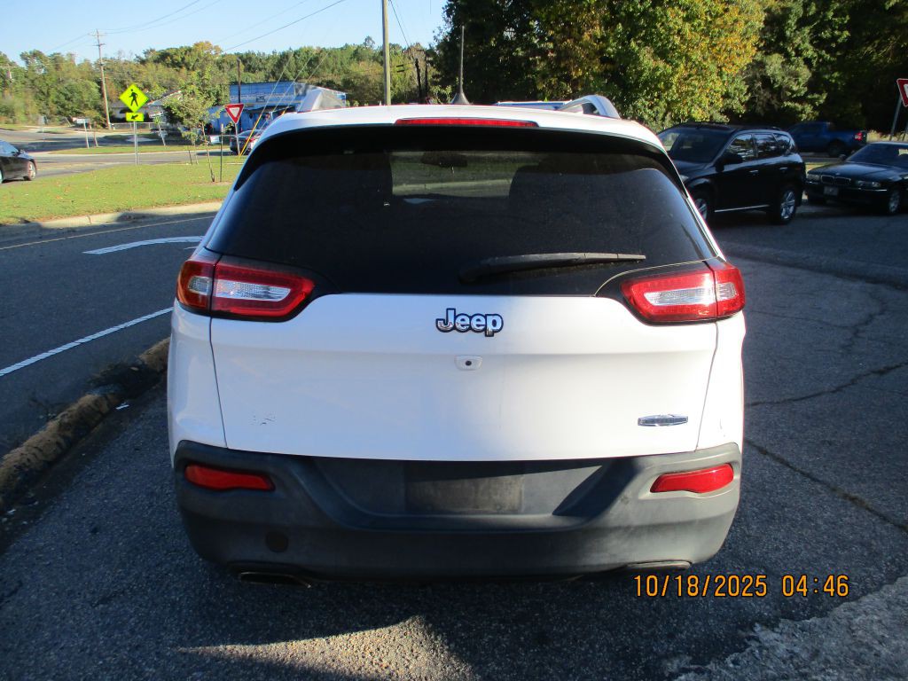 2017 Jeep Cherokee Image 2