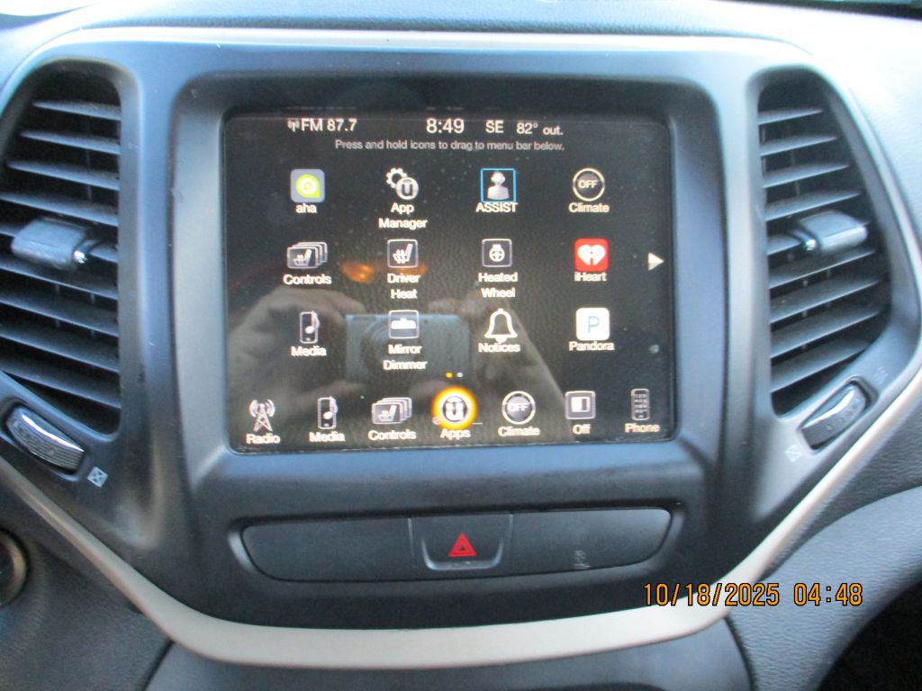 2017 Jeep Cherokee Image 18