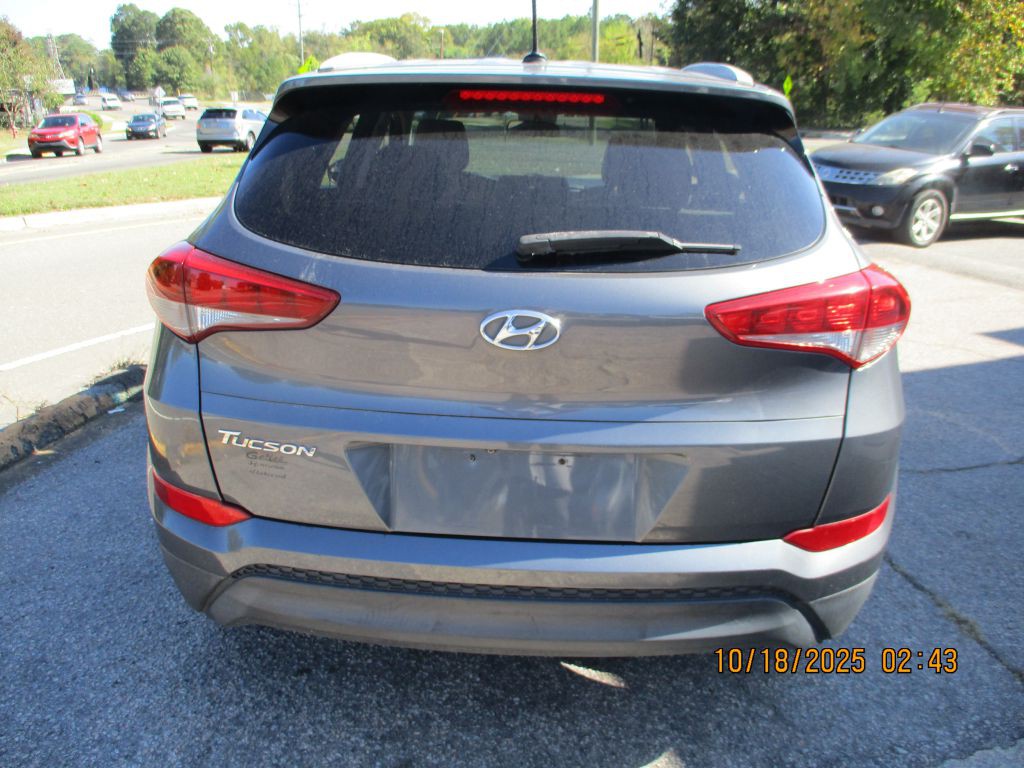 2017 Hyundai Tucson Image 2