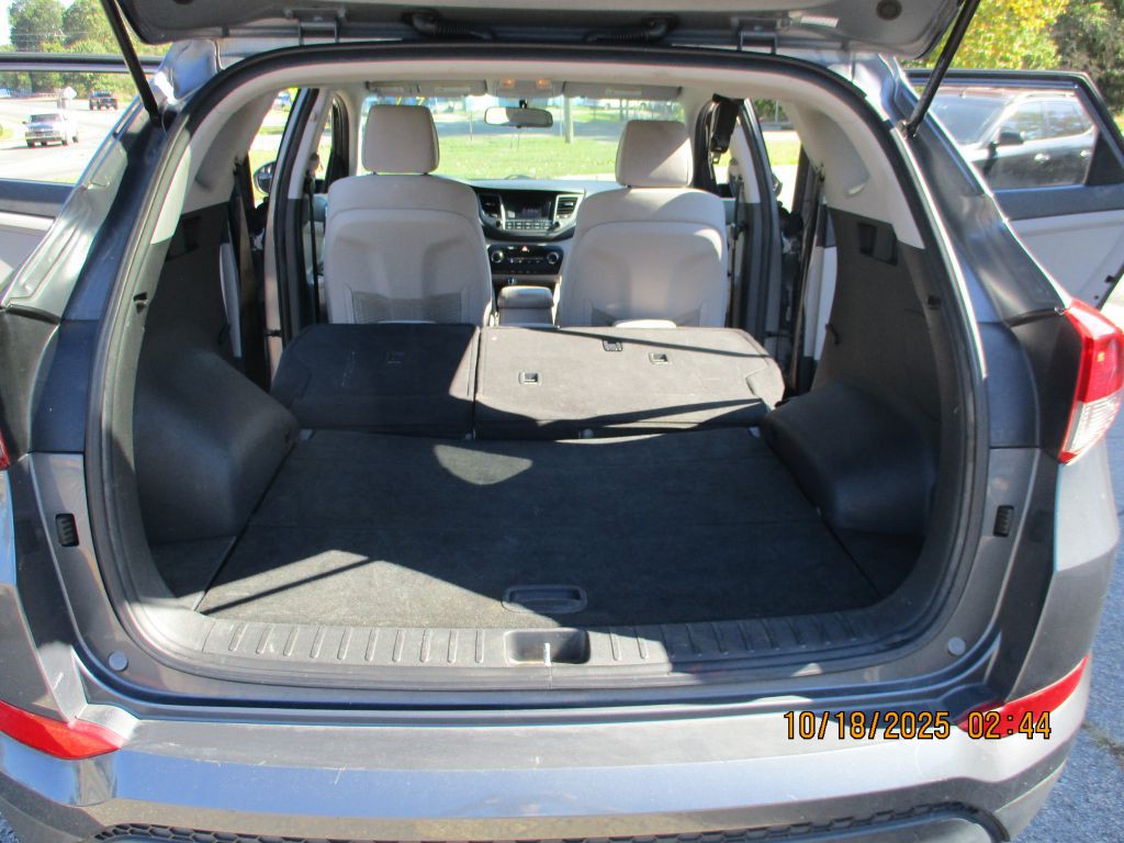 2017 Hyundai Tucson Image 8