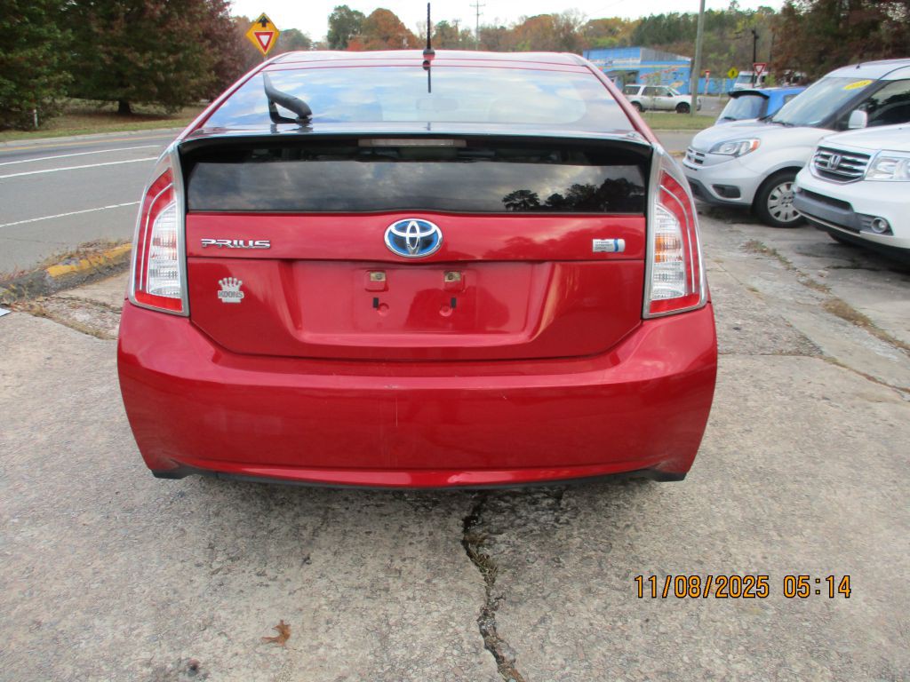 2014 Toyota Prius Image 2