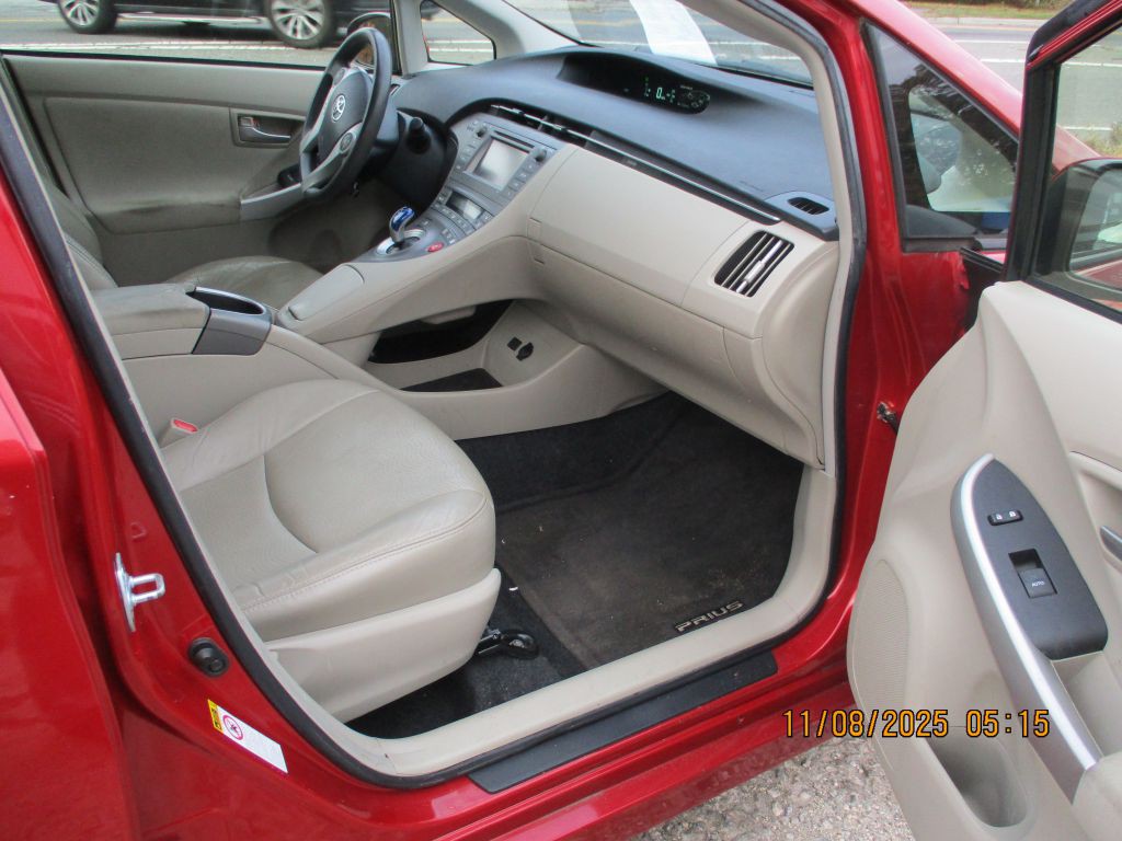 2014 Toyota Prius Image 10