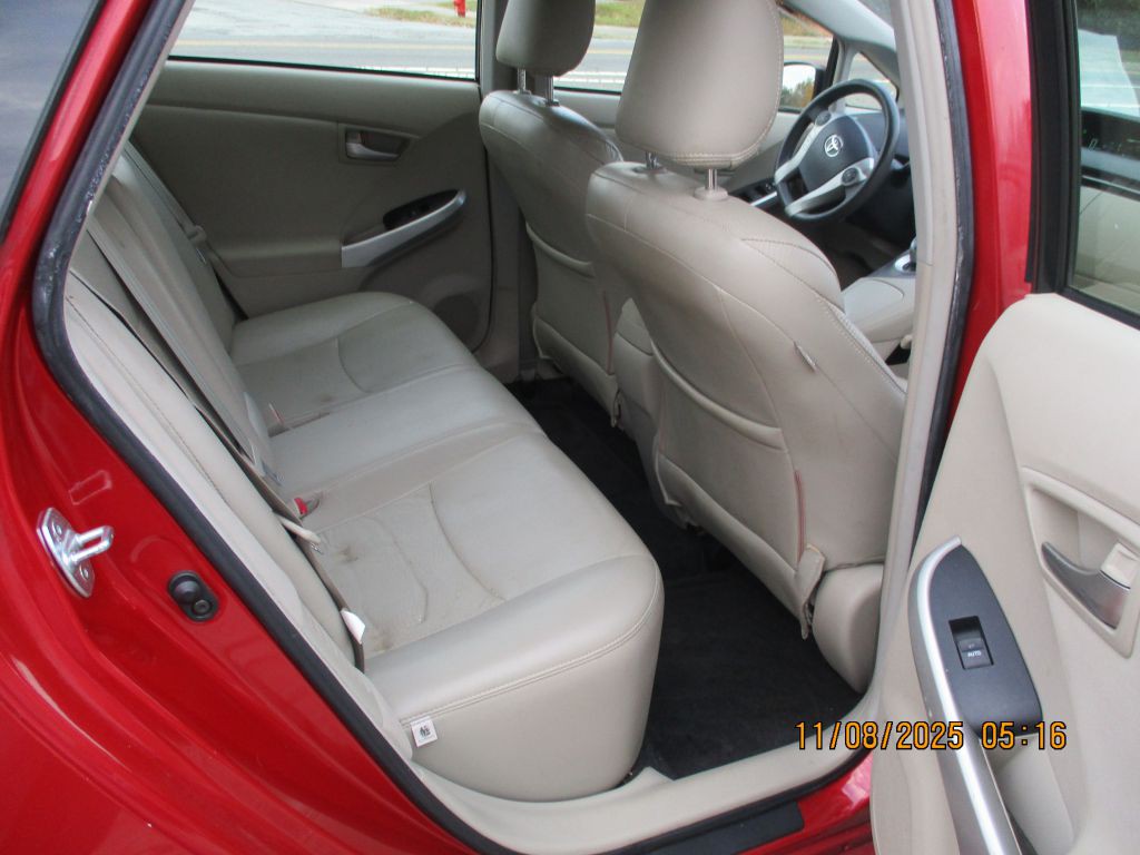 2014 Toyota Prius Image 11