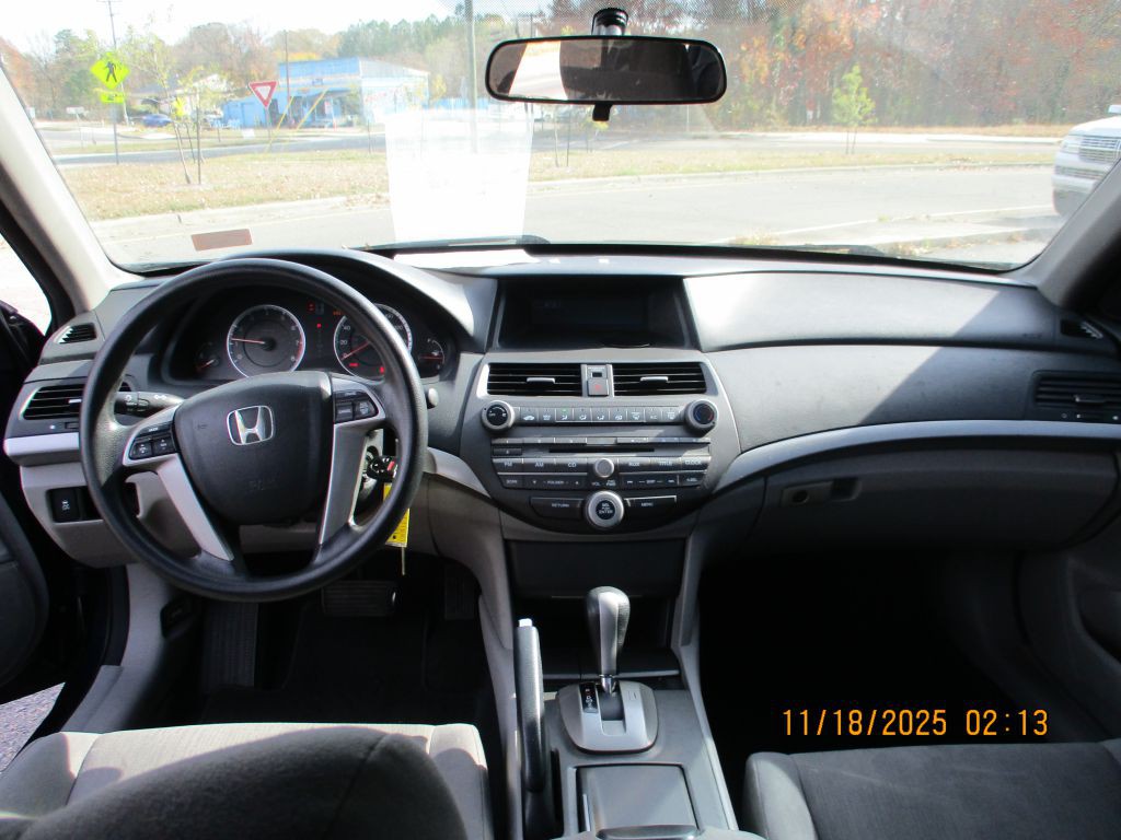 2012 Honda Accord Image 11