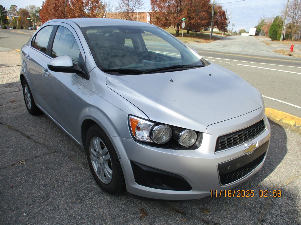 2016 Chevrolet Sonic Image 5