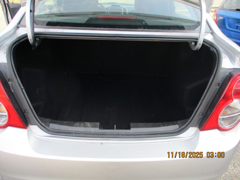 2016 Chevrolet Sonic Image 12