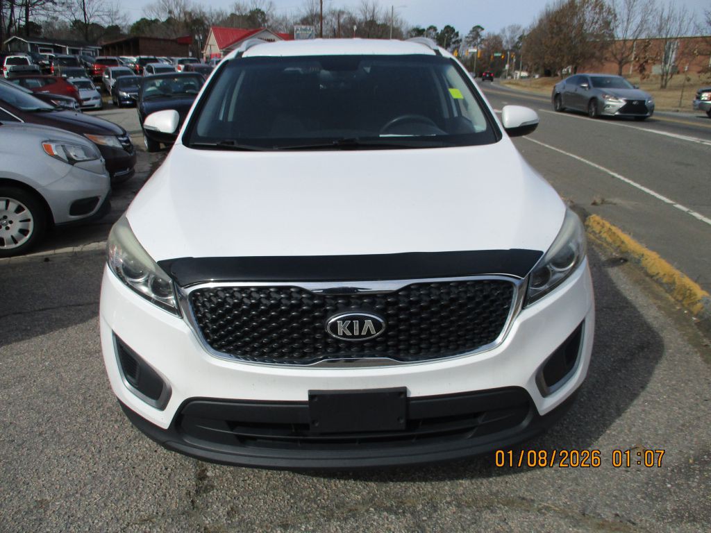 2017 Kia Sorento Image 1