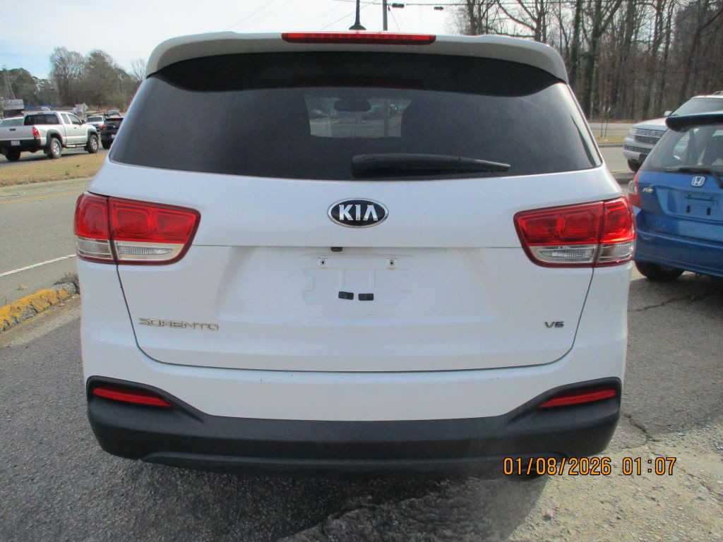 2017 Kia Sorento Image 4