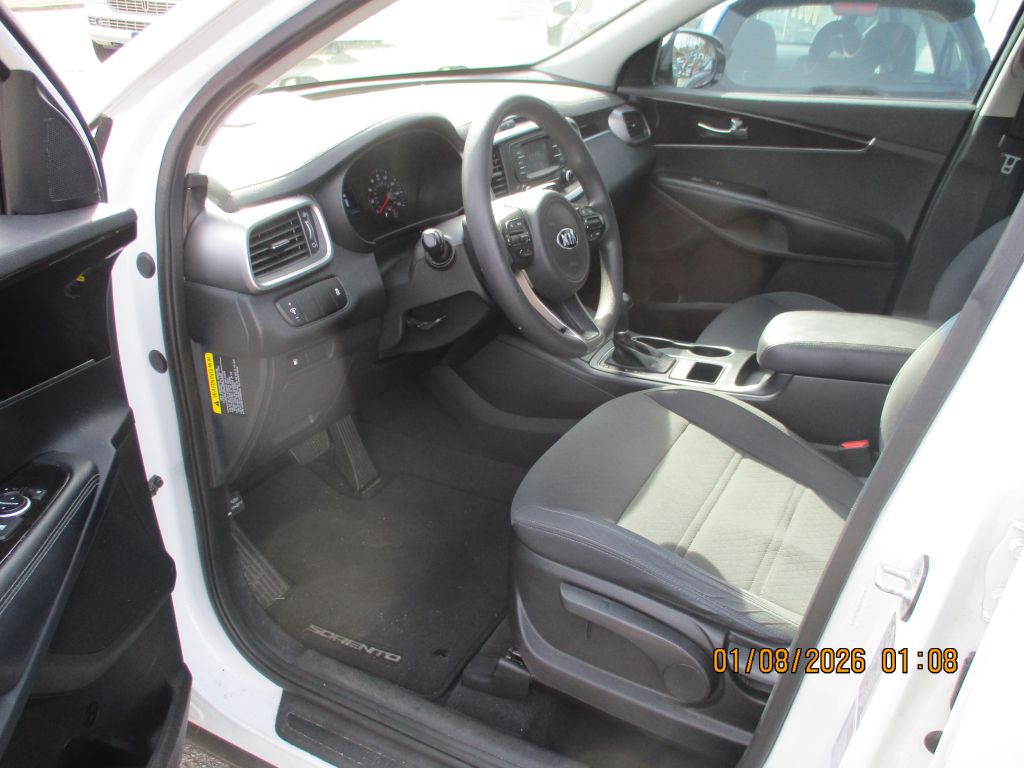 2017 Kia Sorento Image 10