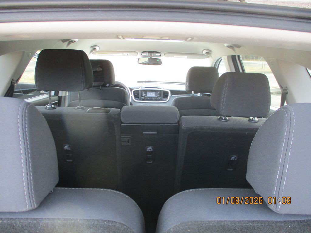 2017 Kia Sorento Image 12