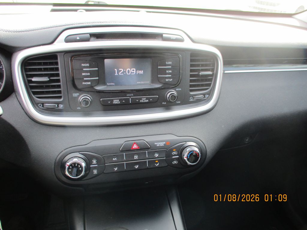 2017 Kia Sorento Image 14