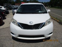 Image for 2011 Toyota Sienna LE ID: 7490974