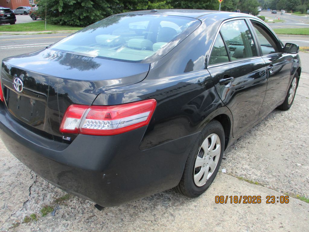 2011 Toyota Camry Image 4