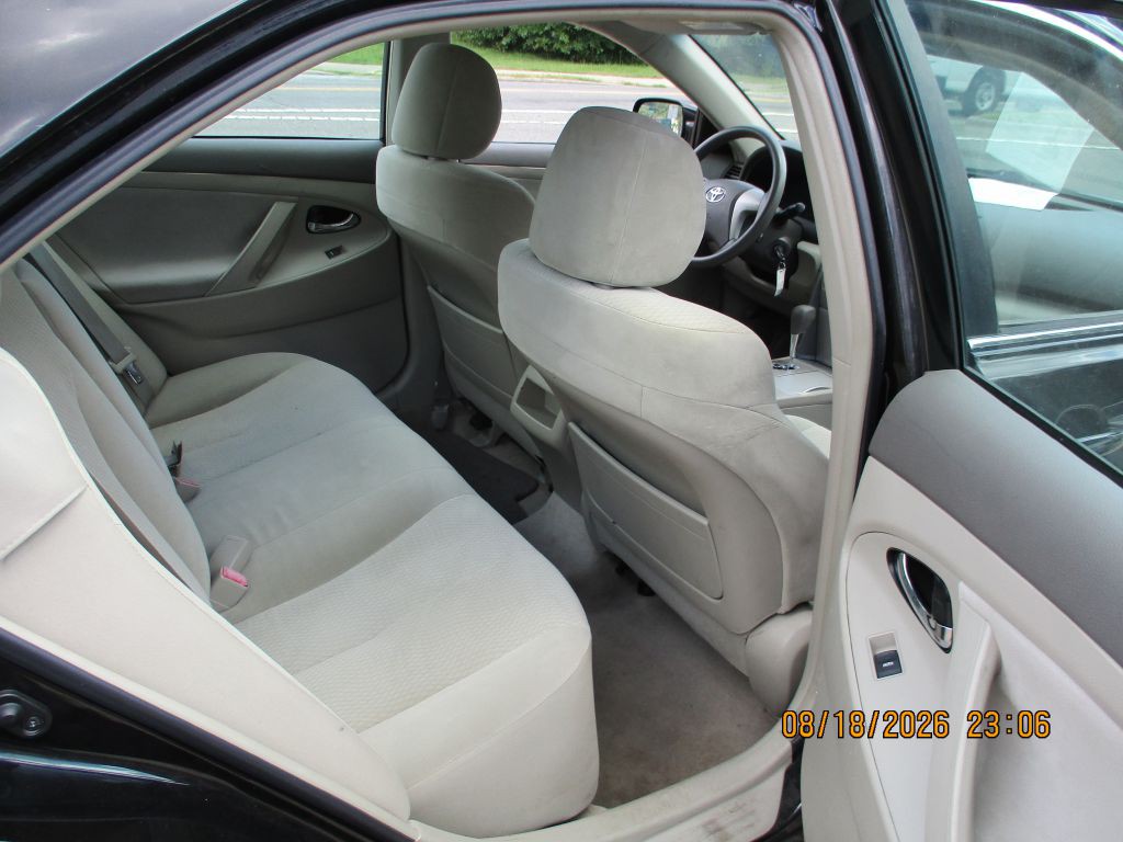 2011 Toyota Camry Image 7