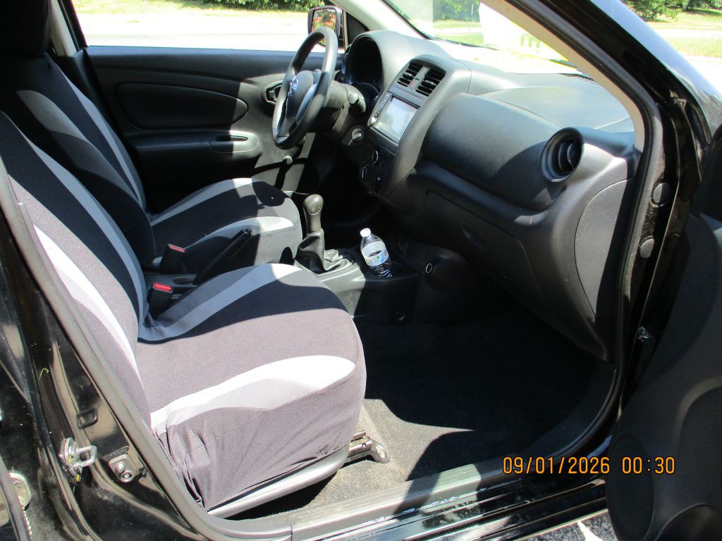 2019 Nissan Versa Image 6