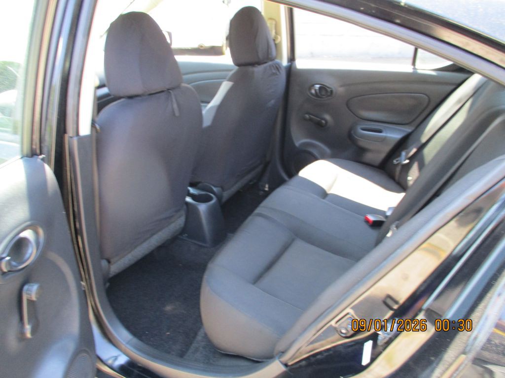 2019 Nissan Versa Image 7