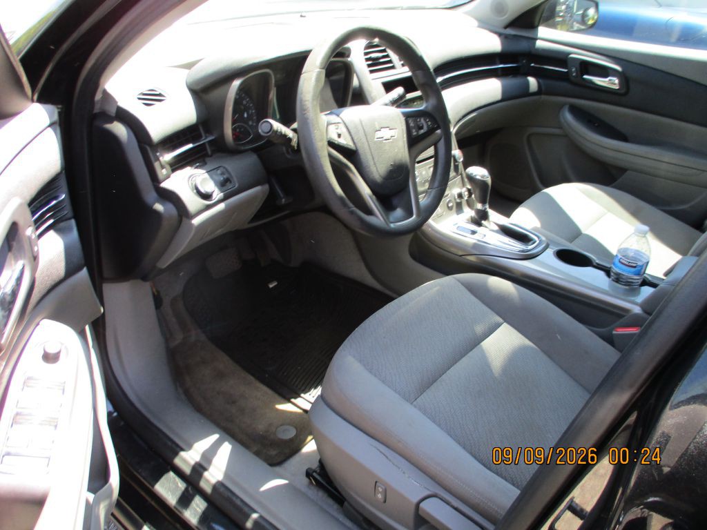 2013 Chevrolet Malibu Image 8