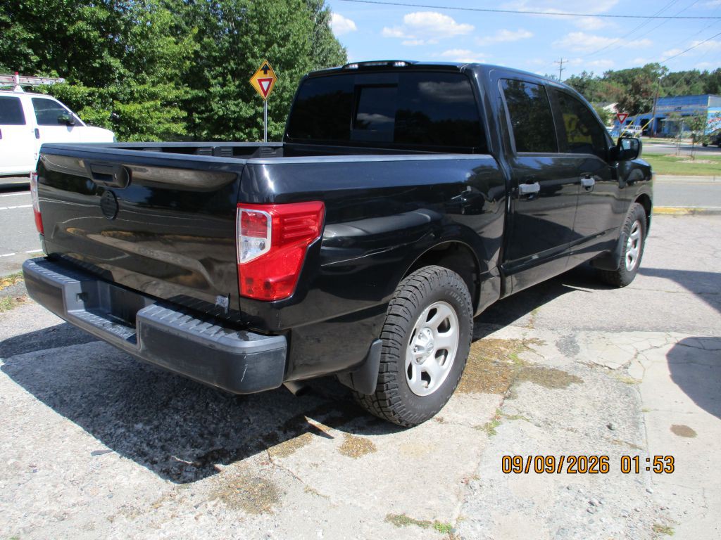 2018 Nissan Titan Image 4