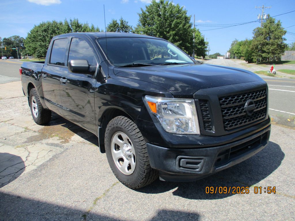 2018 Nissan Titan Image 5