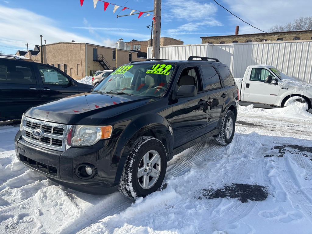 2010 Ford Escape Image 2