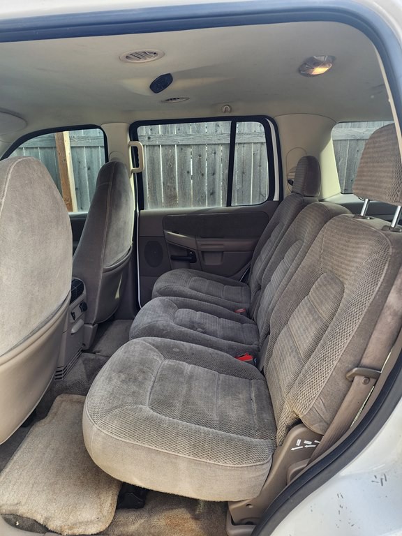 2002 Ford Explorer Image 7