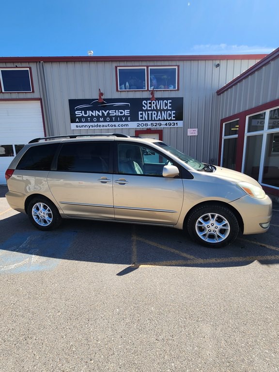 2004 Toyota Sienna Image 2