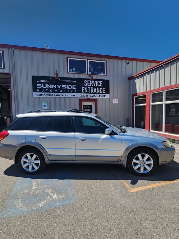 2007 Subaru Outback Image 2