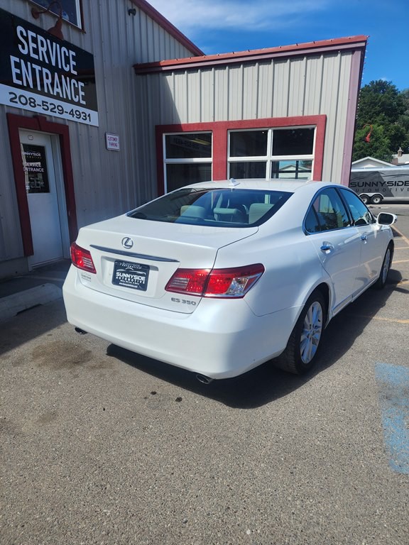2011 Lexus ES 350 Image 4