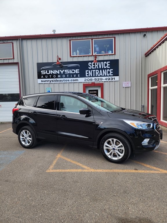 2019 Ford Escape Image 2