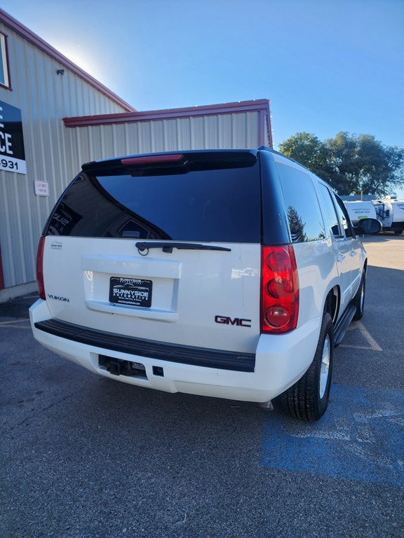 2013 GMC Yukon Image 2
