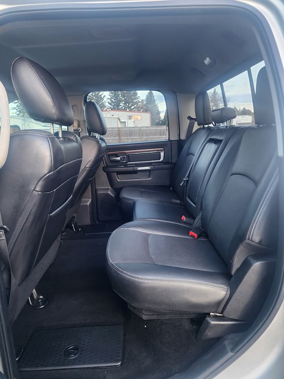 2015 RAM 1500 Image 9