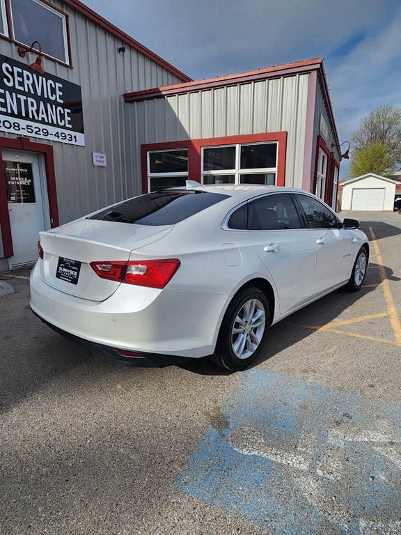 2016 Chevrolet Malibu Image 4