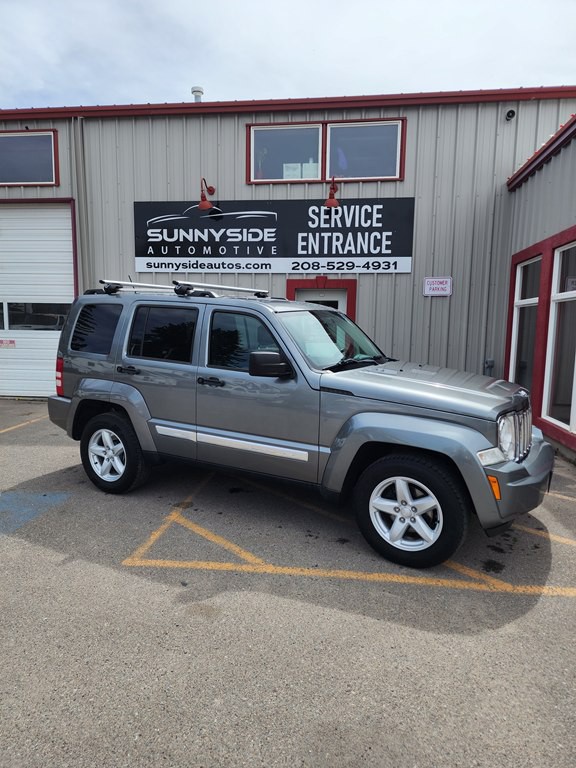 2012 Jeep Liberty Image 2