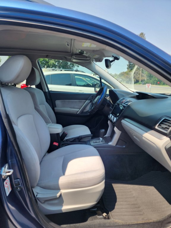 2016 Subaru Forester Image 6