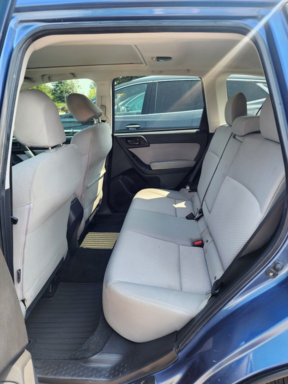 2016 Subaru Forester Image 7
