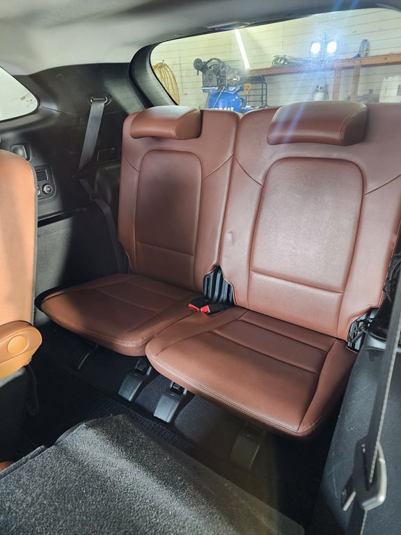 2015 Hyundai Santa Fe Image 8