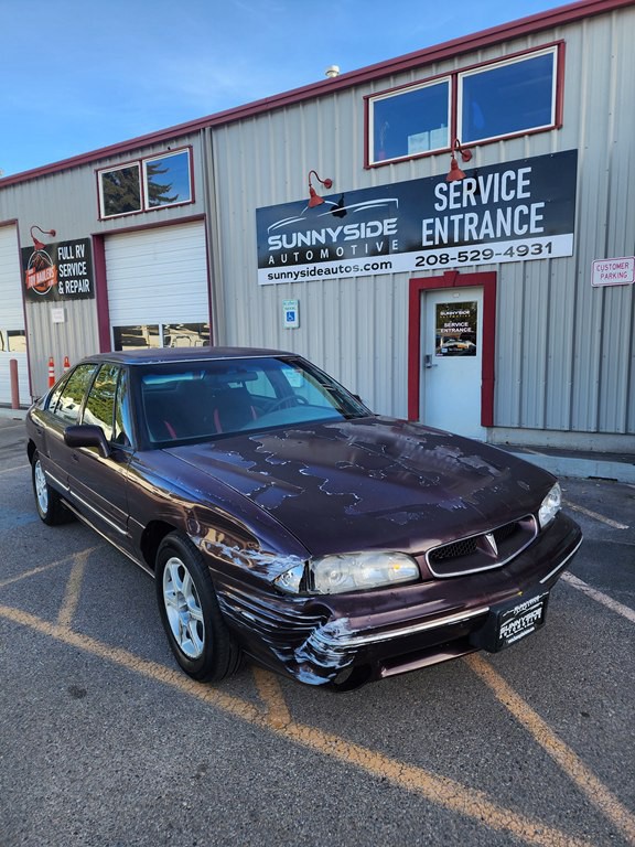 1999 Pontiac Bonneville Image 1