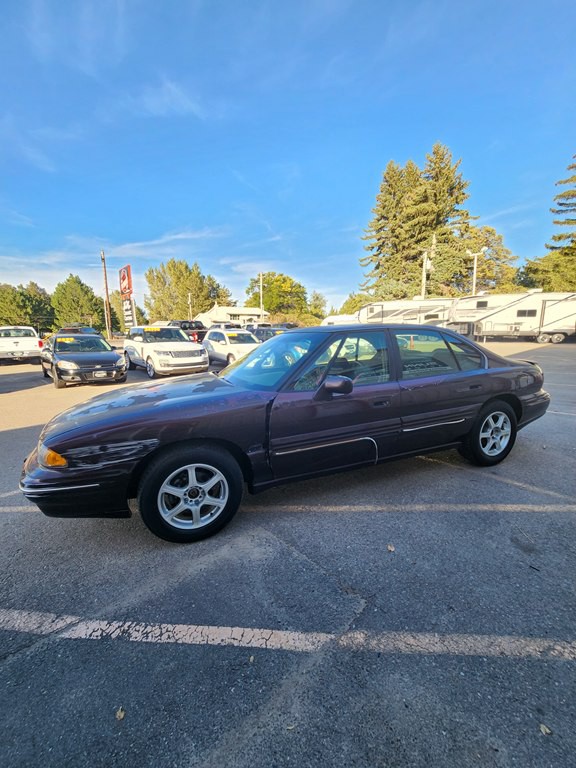 1999 Pontiac Bonneville Image 3