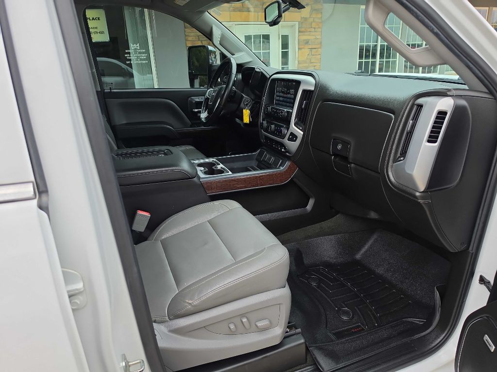 2016 GMC Sierra 2500 Image 15