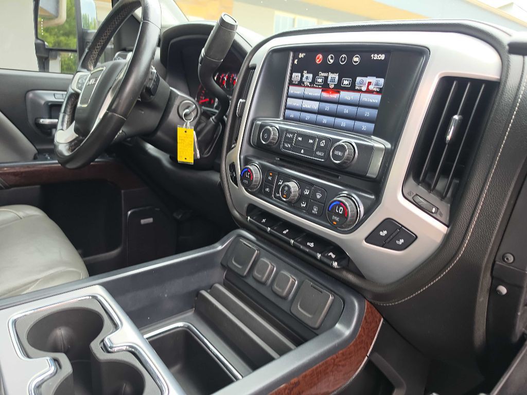 2016 GMC Sierra 2500 Image 23