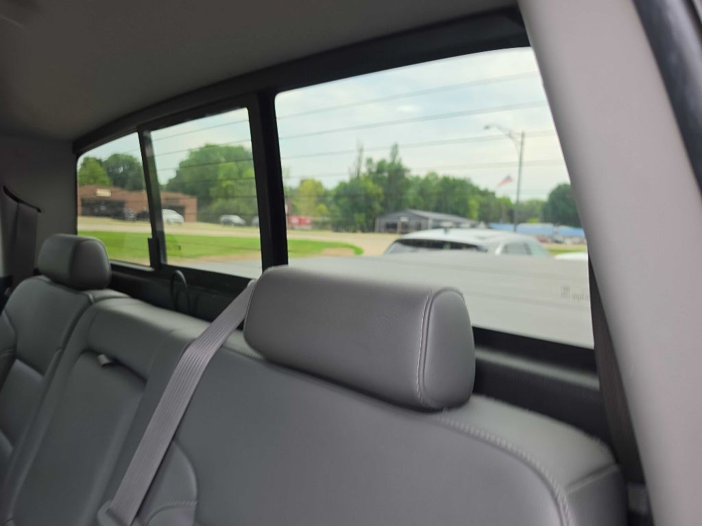 2016 GMC Sierra 2500 Image 38